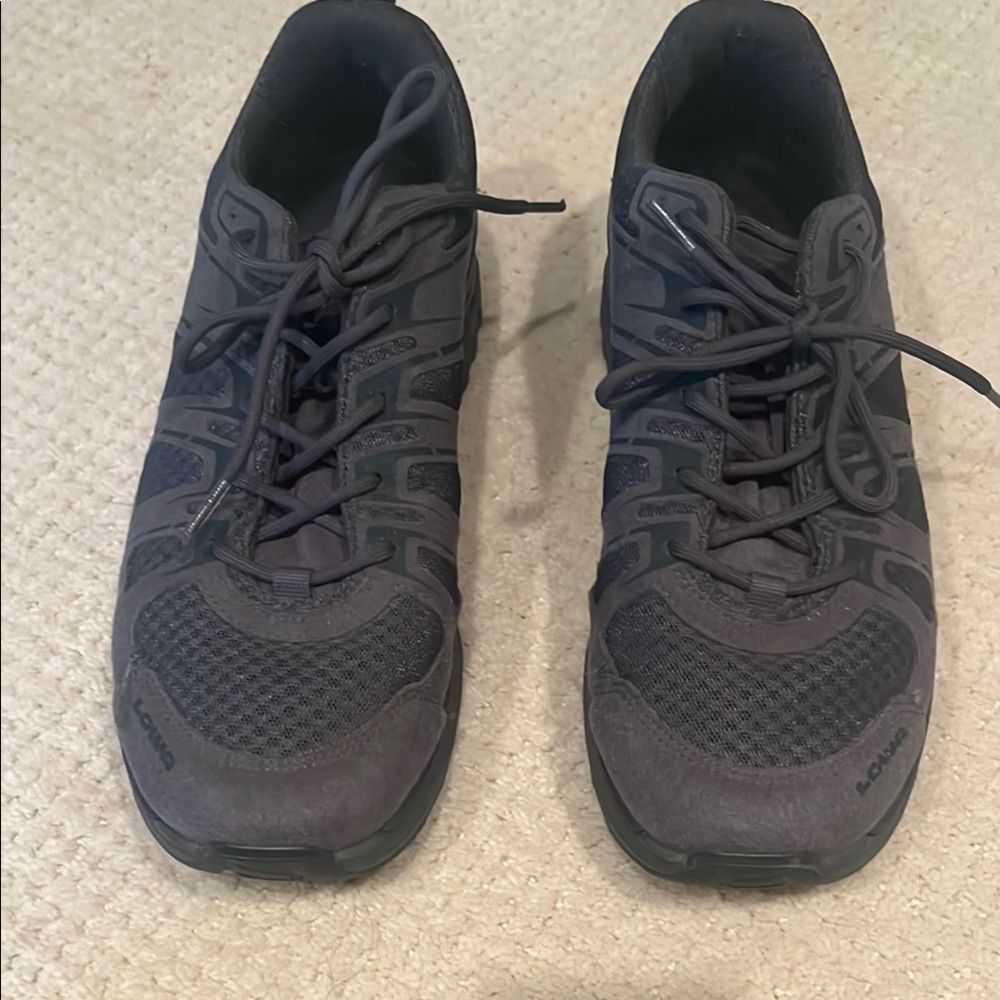 Lowa Men's Black Trail Shoes
